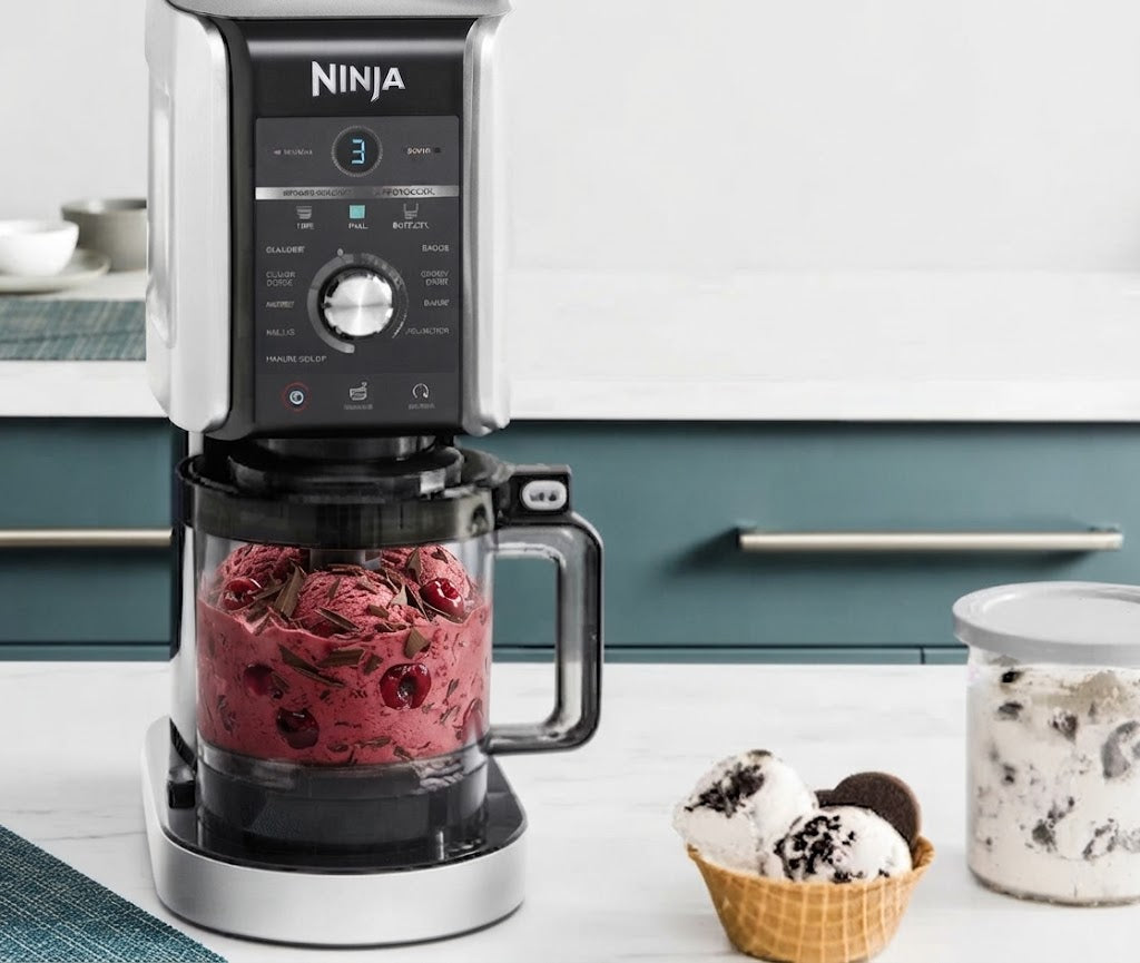 Ninja CREAMi Deluxe 10-in-1 Ice Cream and Frozen Drink Maker (4 Tub Bundle)